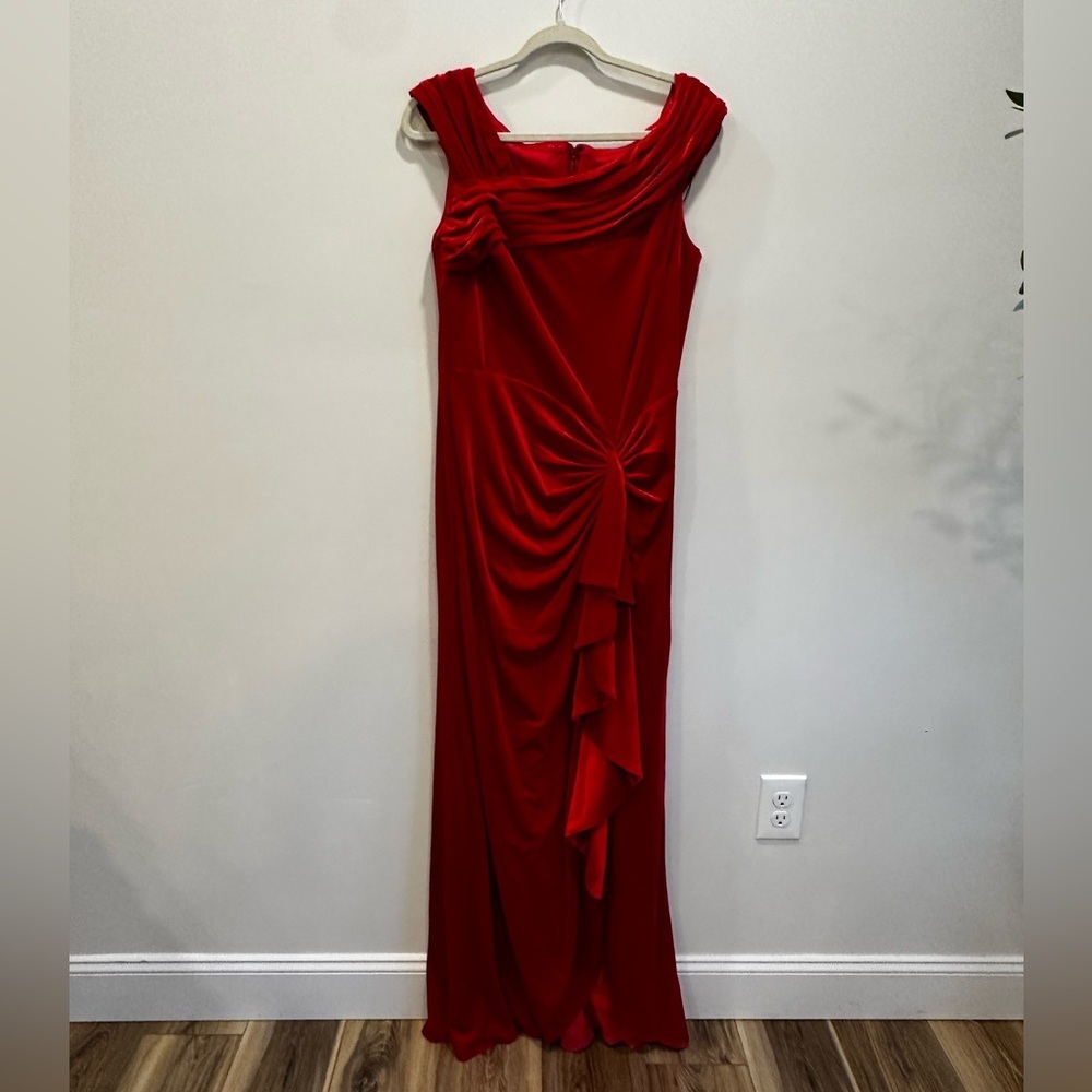 Tadashi Shoji Cidra Velvet Waterfall Cranberry Red Stretch Gown Large NWT - Picture 7 of 11